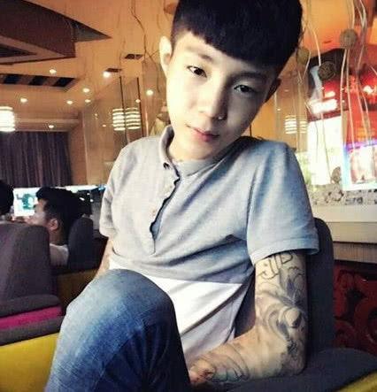 快手情侣网红酥酥是谁,快手情侣网红的甜蜜魅力揭秘