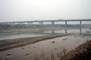 韩城新闻头条渭河路段,交通受阻紧急处理中