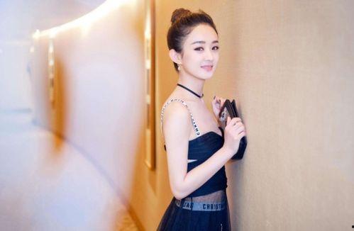 腰围61的女明星,揭秘她的健身秘诀与时尚穿搭